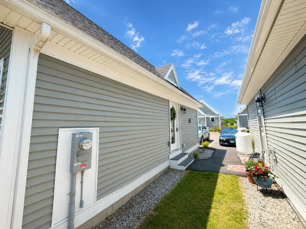 994 Portland Road Saco ME 04072