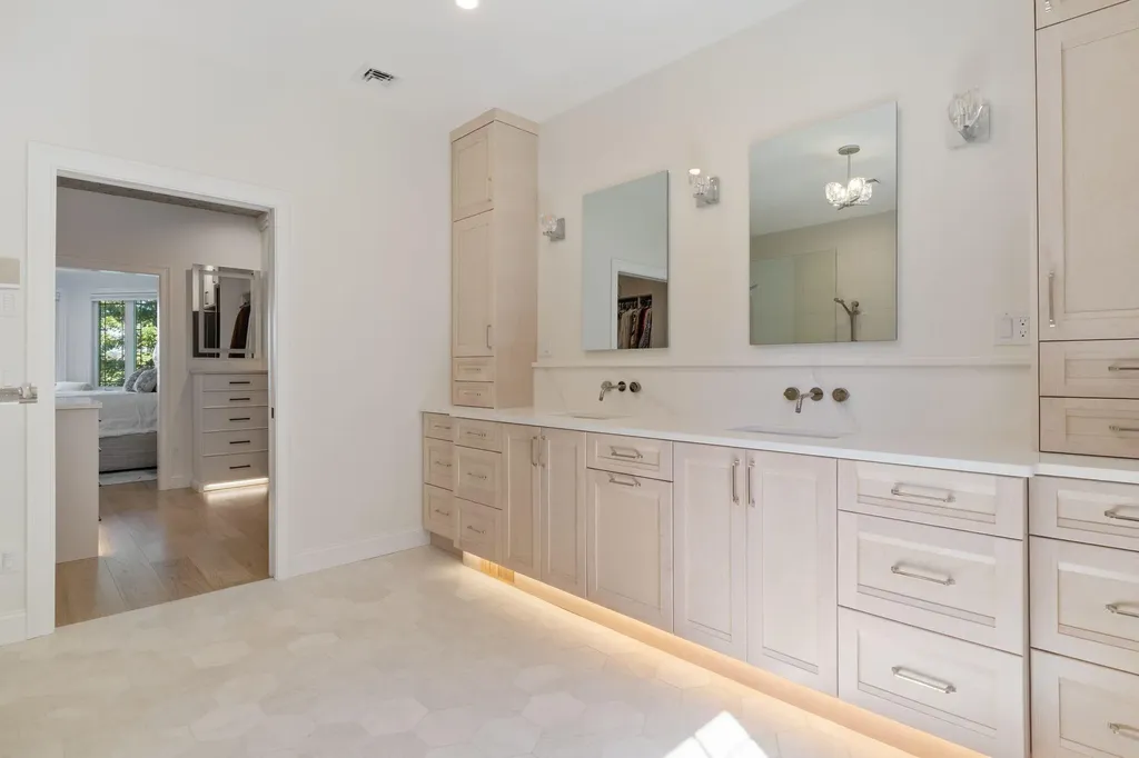 21 Lake Shore Drive Naples ME 04055