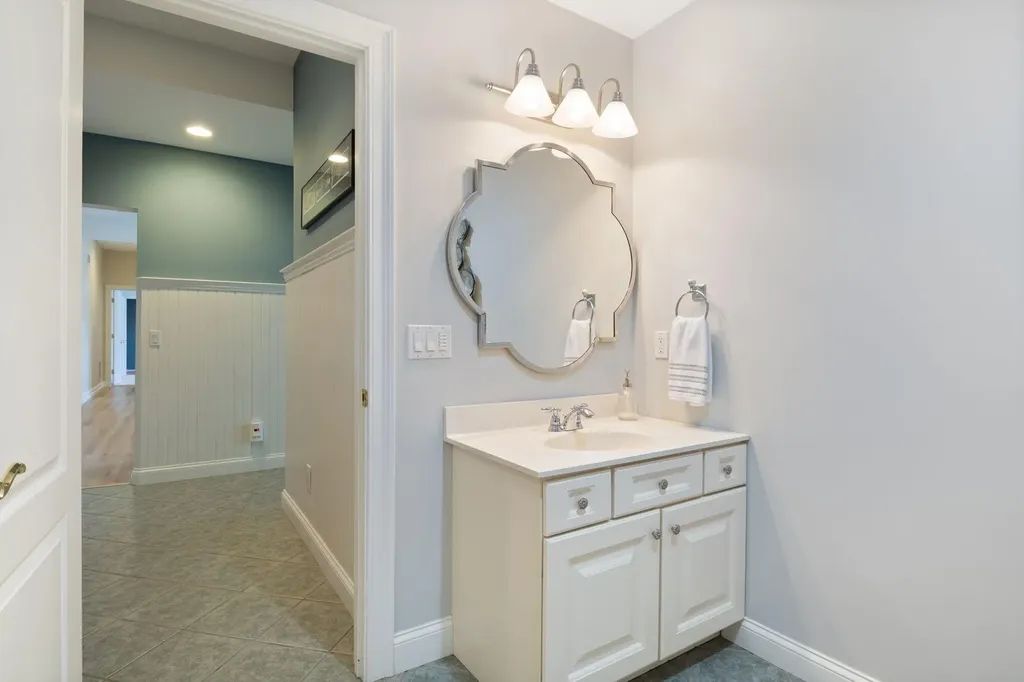 21 Lake Shore Drive Naples ME 04055