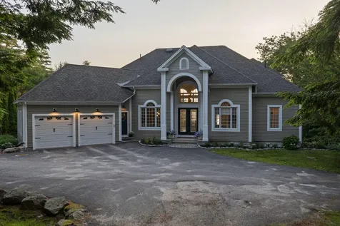21 Lake Shore Drive Naples ME 04055