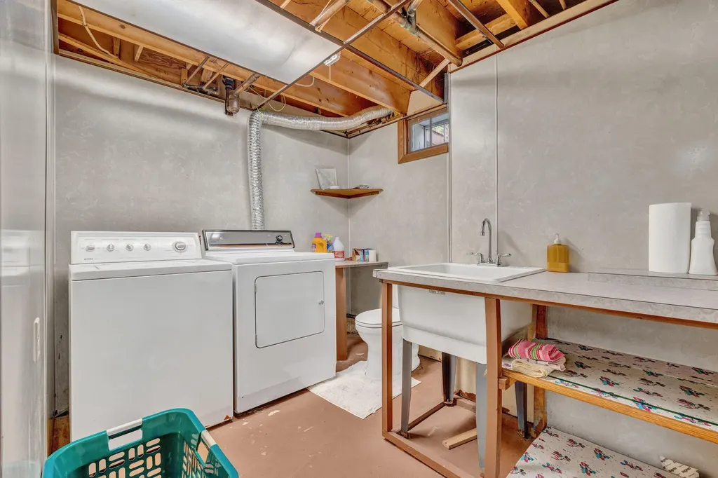 85 Highland Avenue Old Town ME 04468