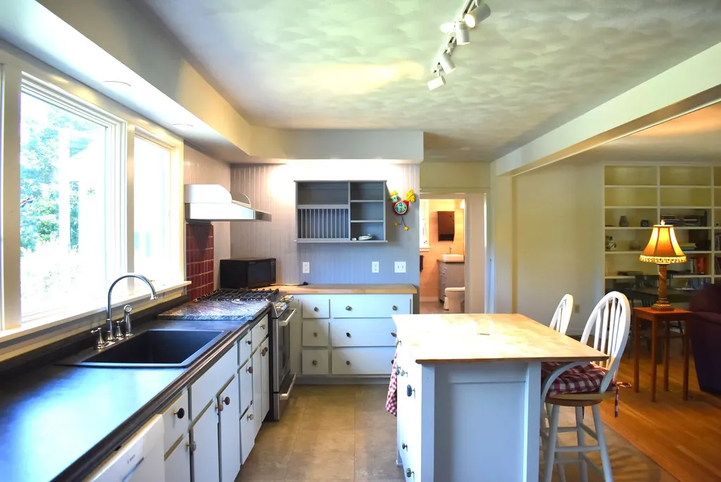5 Savage Road Searsport ME 04974