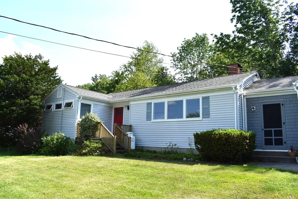 5 Savage Road Searsport ME 04974