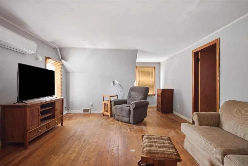 42 Pleasant Street Lewiston ME 04240