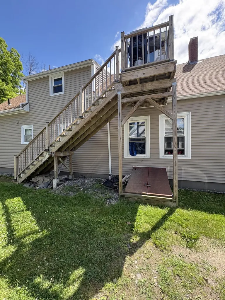 42 Pleasant Street Lewiston ME 04240