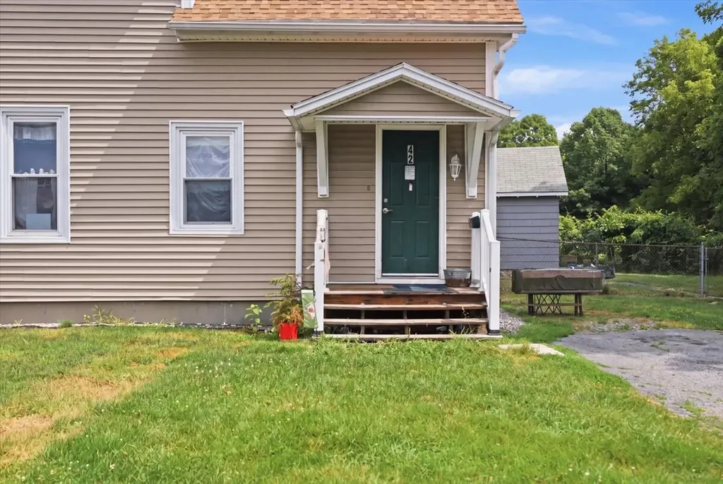 42 Pleasant Street Lewiston ME 04240