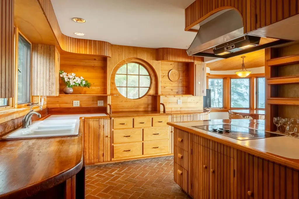 31 Windstar Lane Bar Harbor ME 04609