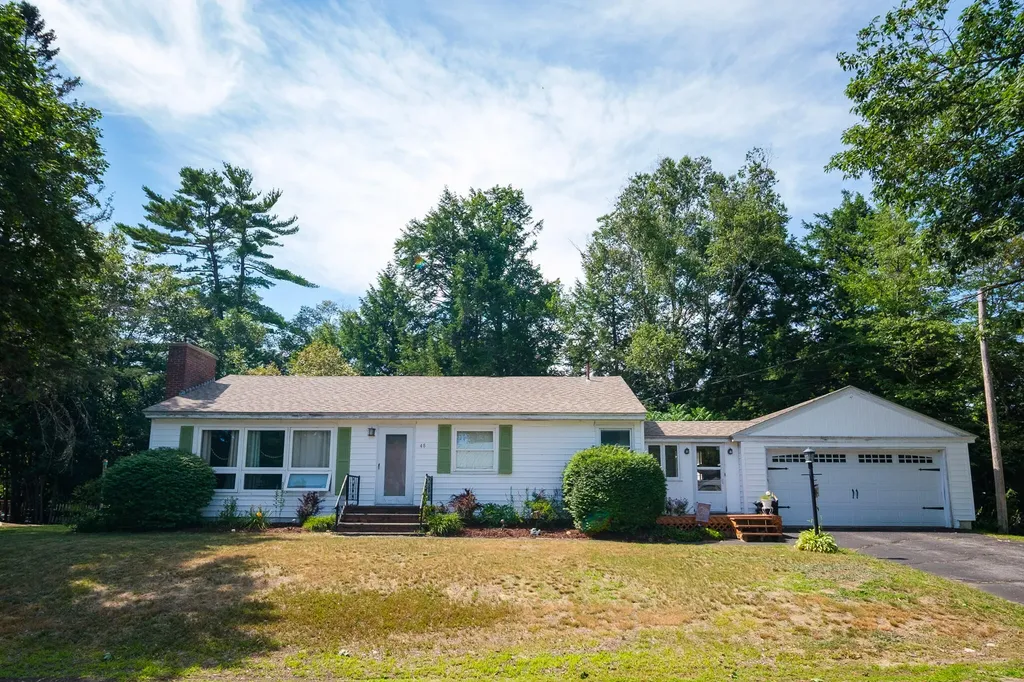 48 Bradley Street Dixfield ME 04224