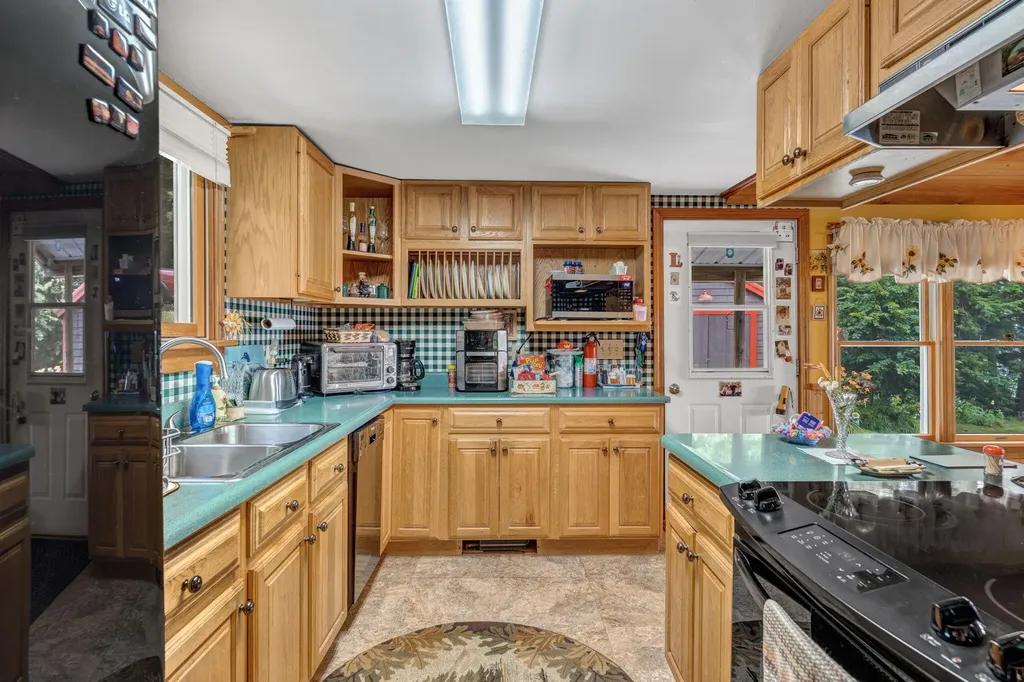293 Scotts Neck Way Ellsworth ME 04605