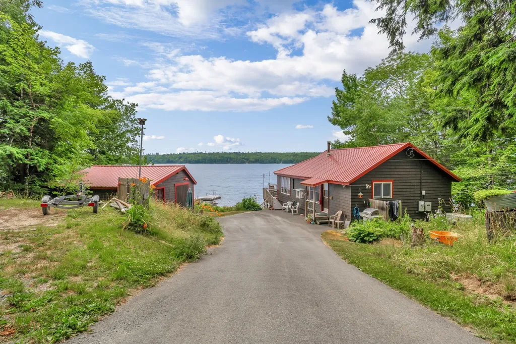 293 Scotts Neck Way Ellsworth ME 04605