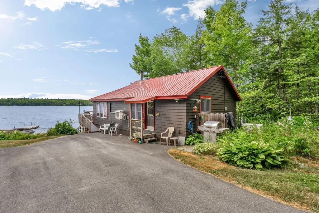 293 Scotts Neck Way Ellsworth ME 04605