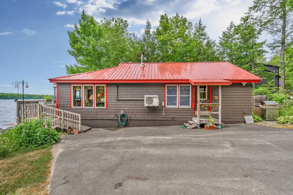 293 Scotts Neck Way Ellsworth ME 04605
