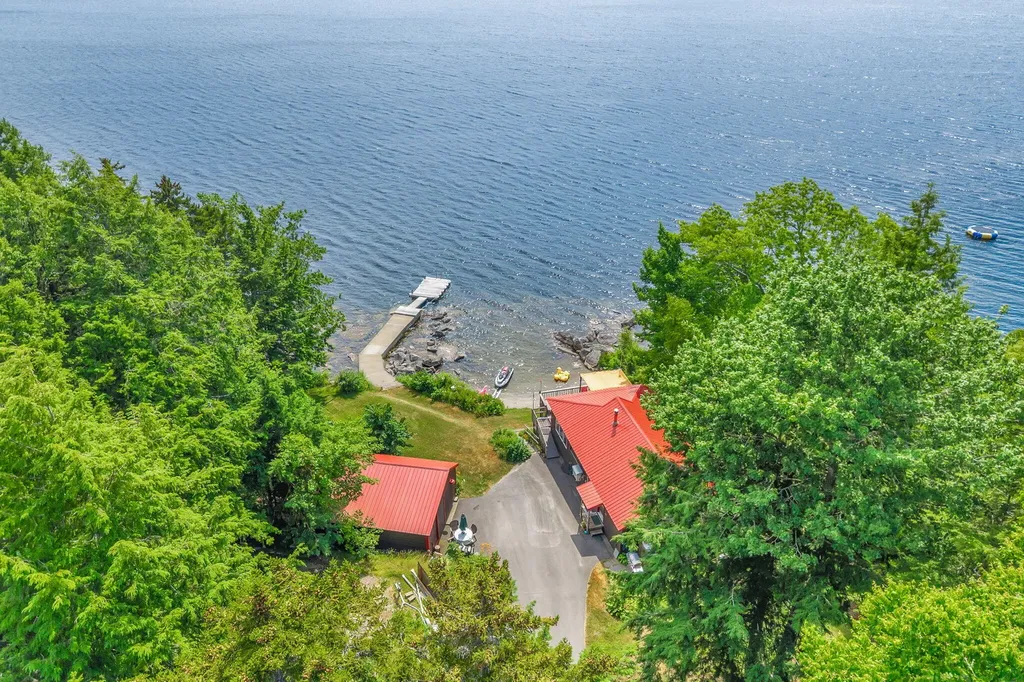 293 Scotts Neck Way Ellsworth ME 04605