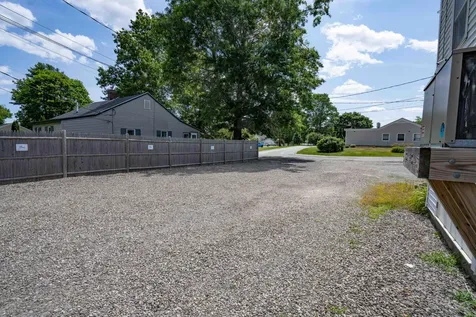 25 And 27 E Main Street Searsport ME 04974