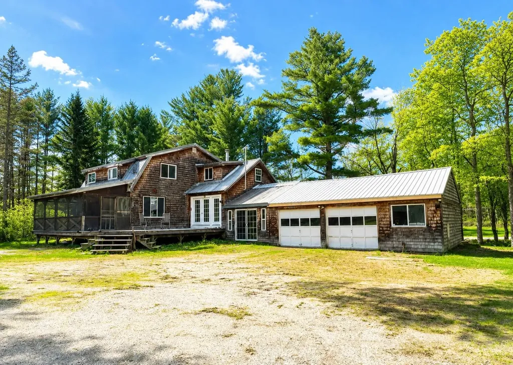 7 Howard Siding Lane Abbot ME 04406
