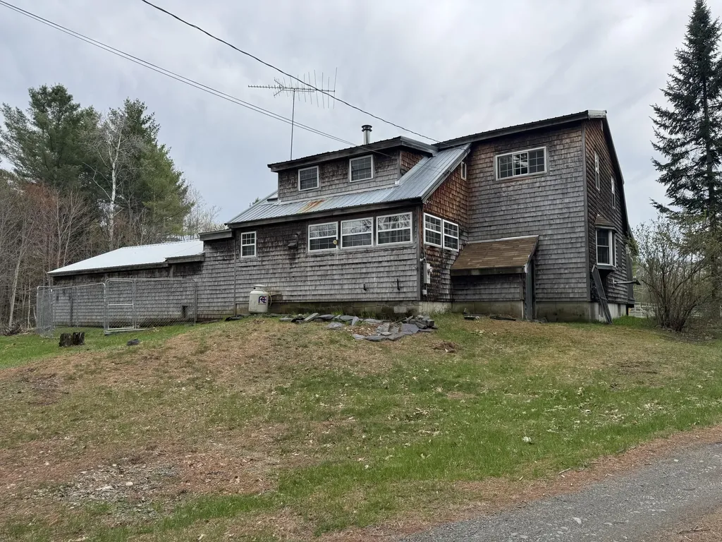 7 Howard Siding Lane Abbot ME 04406