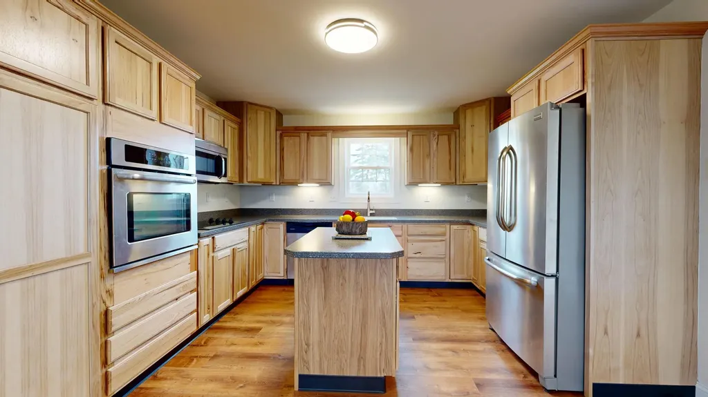 48 Lubear Way Auburn ME 04210