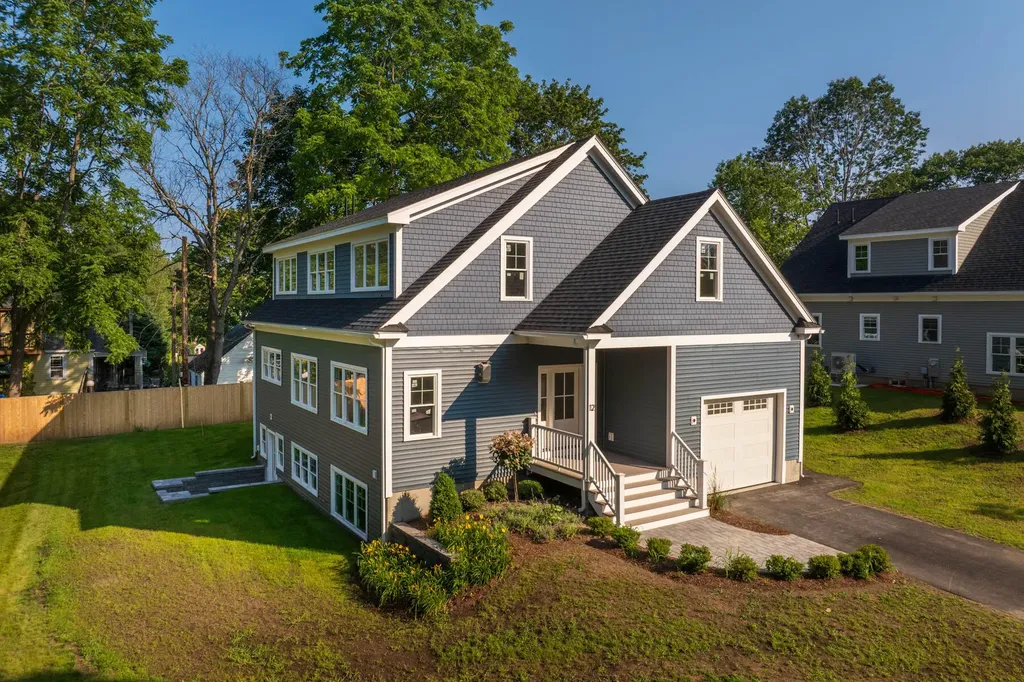 12 Gillis Drive Kittery ME 03904