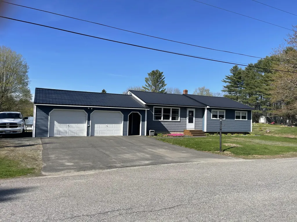 15 Patrick Street Skowhegan ME 04976