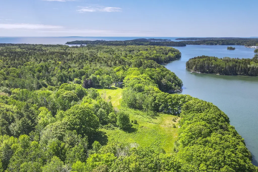 69 Hamalainen Road Saint George ME 04859
