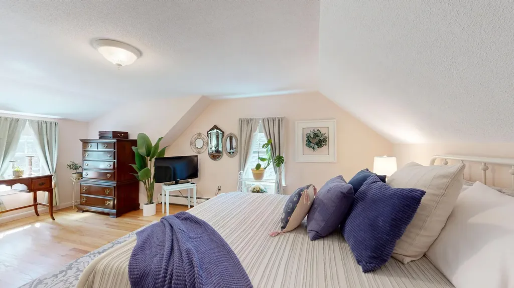 77 Pinewoods Road Lewiston ME 04240
