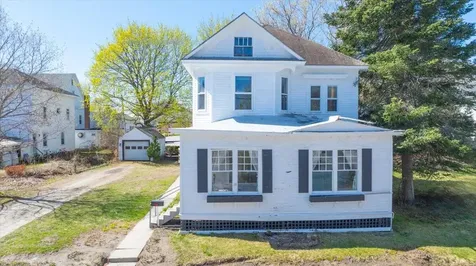 14 Central Street Winthrop ME 04364