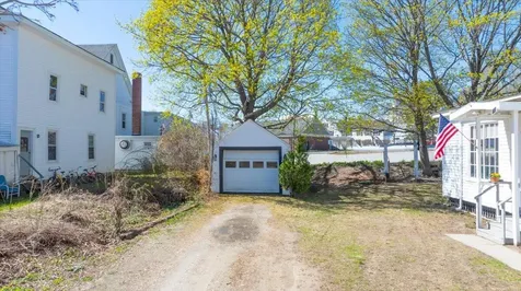 14 Central Street Winthrop ME 04364