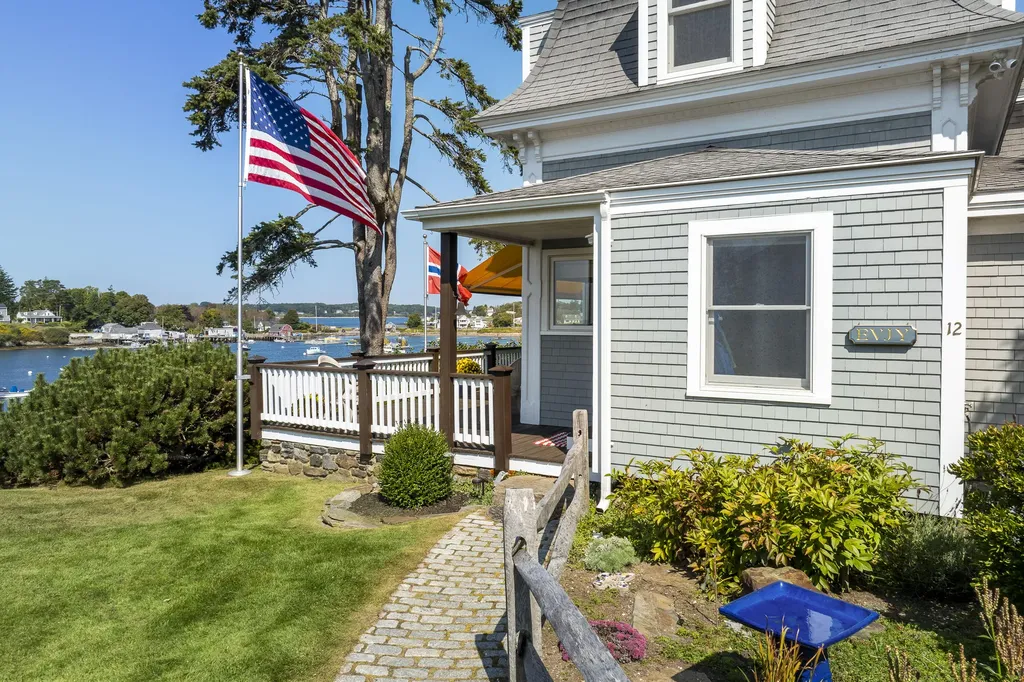12 Steamboat Wharf Lane Harpswell ME 04079