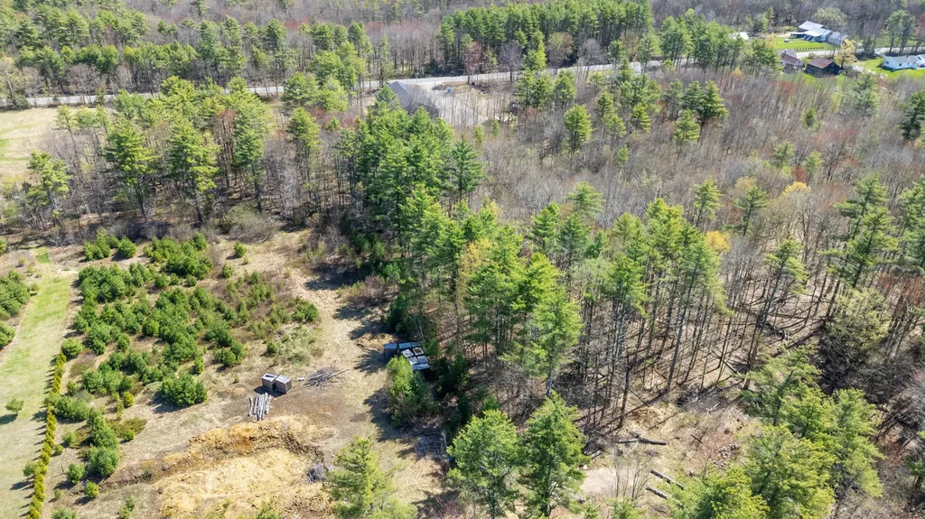 MR7L96C Scarlet Way Lebanon ME 04027