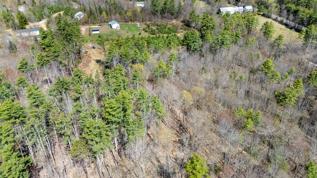 MR7L96C Scarlet Way Lebanon ME 04027