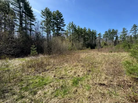 MR7L96C Scarlet Way Lebanon ME 04027
