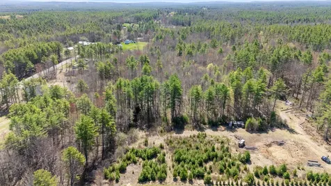 MR7L96C Scarlet Way Lebanon ME 04027