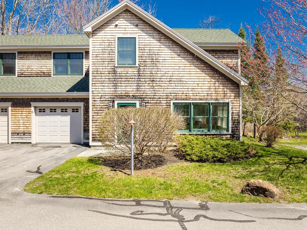 23 Wiltshire Place Camden ME 04843