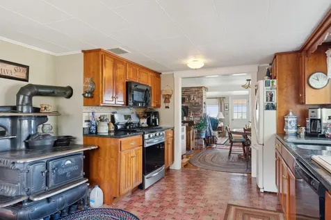 8 Powderhouse Cove Road South Thomaston ME 04858