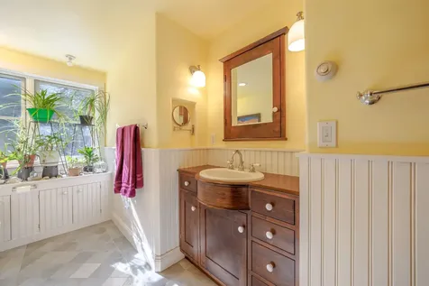 67 Rob Road Brooklin ME 04616