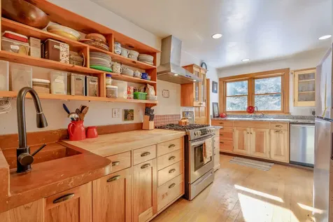 67 Rob Road Brooklin ME 04616