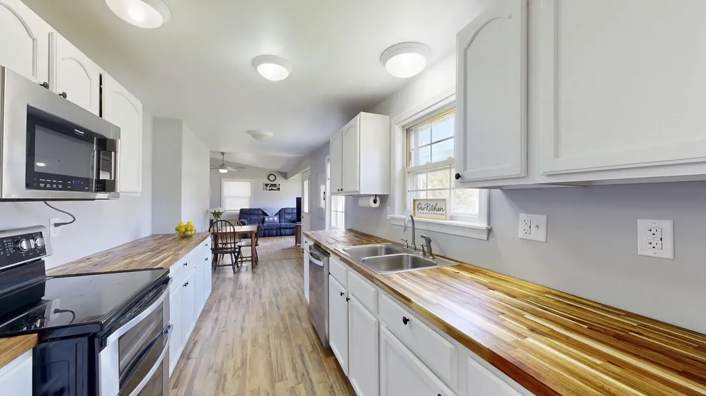 38 Lake View Drive Rockland ME 04841