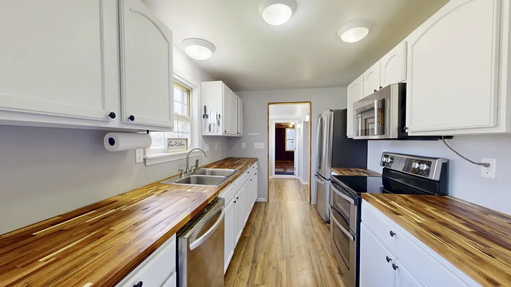 38 Lake View Drive Rockland ME 04841