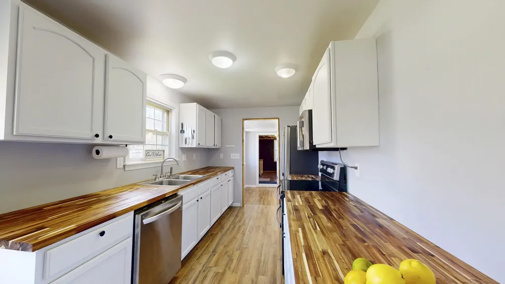 38 Lake View Drive Rockland ME 04841