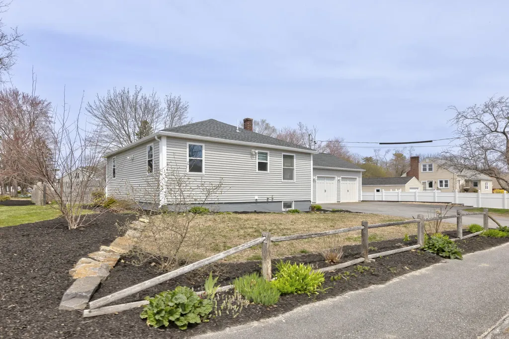 16 Third Avenue Scarborough ME 04074