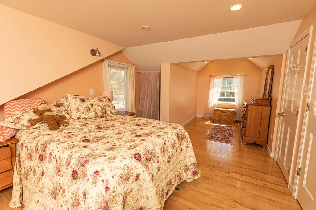 4 Ferry Road Saco ME 04072