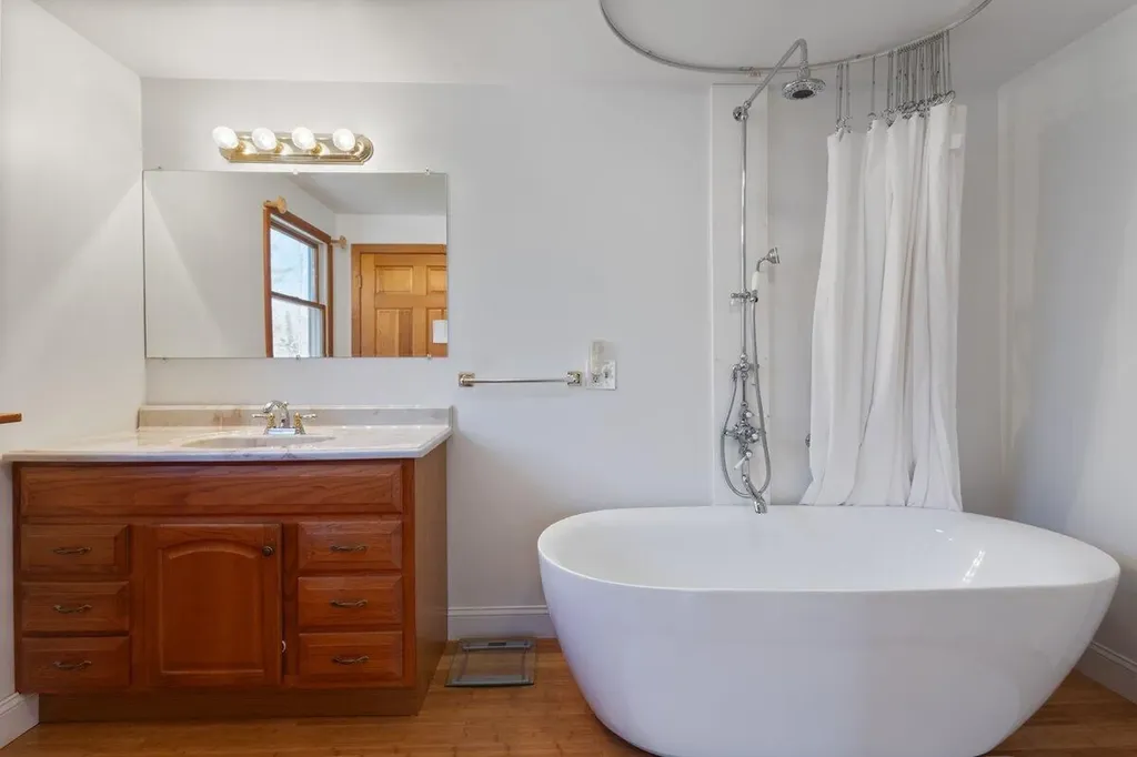 36 Farmview Lane Freeport ME 04032
