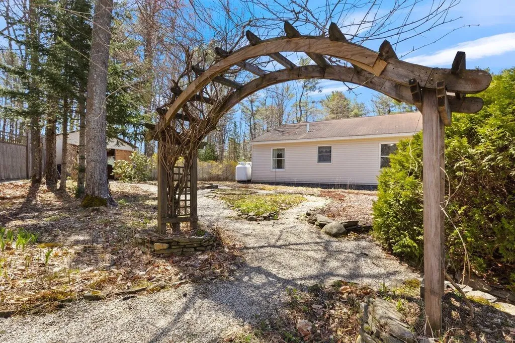 36 Farmview Lane Freeport ME 04032