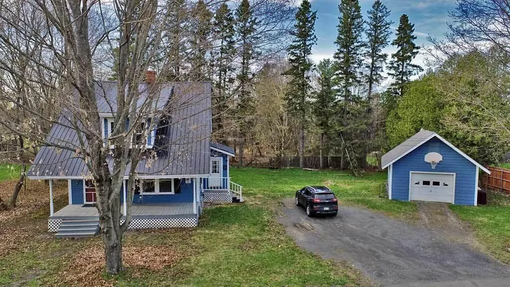 33 Columbia Street Houlton ME 04730