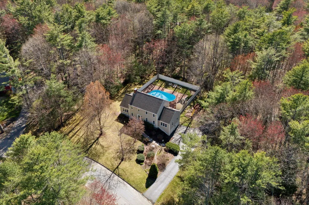 19 Windsor Pines Drive Scarborough ME 04074
