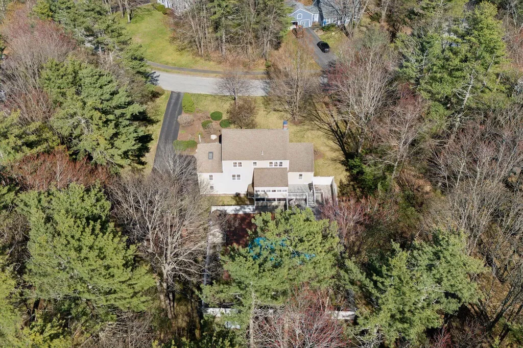 19 Windsor Pines Drive Scarborough ME 04074