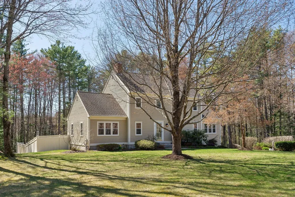 19 Windsor Pines Drive Scarborough ME 04074