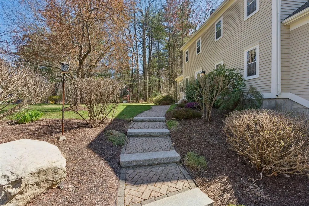 19 Windsor Pines Drive Scarborough ME 04074