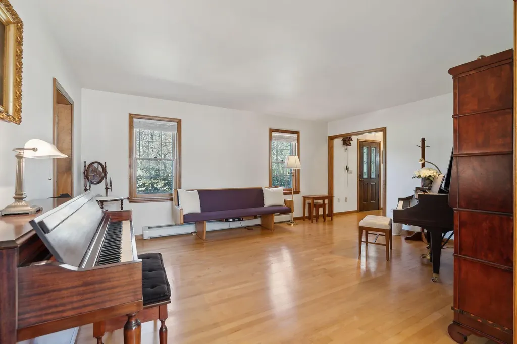 19 Windsor Pines Drive Scarborough ME 04074