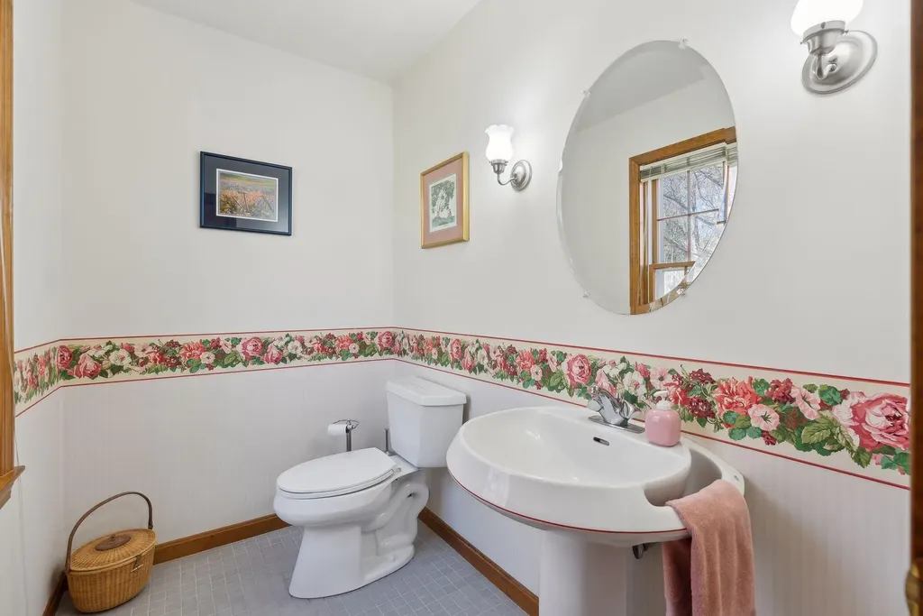 19 Windsor Pines Drive Scarborough ME 04074